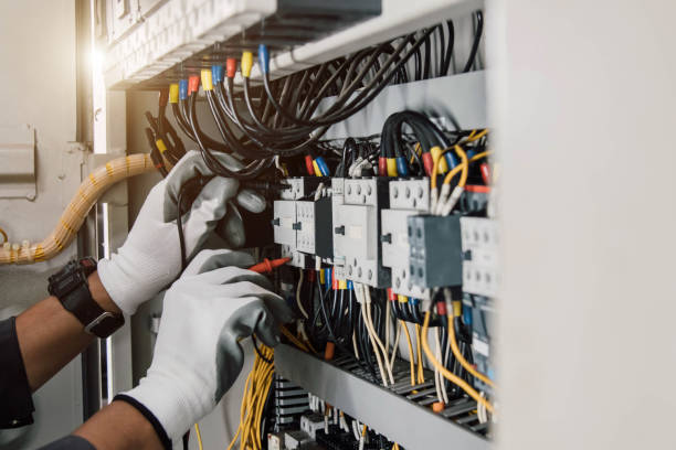 Professional Electrician in Island Walk, FL